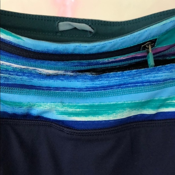 Athleta Grenadine Airbrush Relay Skort Lines Tall - Picture 7 of 9